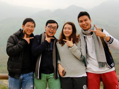Andy Nguyên Trần và những người bạn VietAbroader trong chuyến đi chinh phục đỉnh Fansipan.