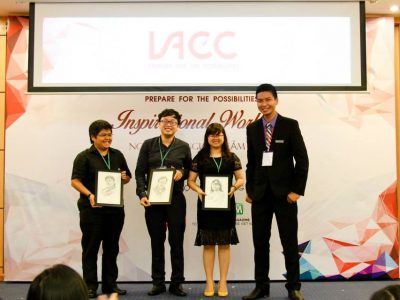 Andy Nguyên Trần ở vị trí guest speaker cho buổi Inspirational Workshop, trong khuôn khổ VietAbroader Career Conference 2015 in HCMC